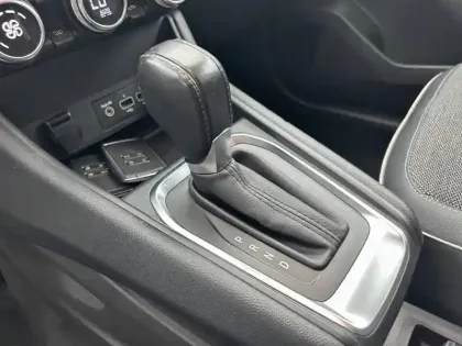 Photo 33 Renault Captur  Blue dCi 115 EDC