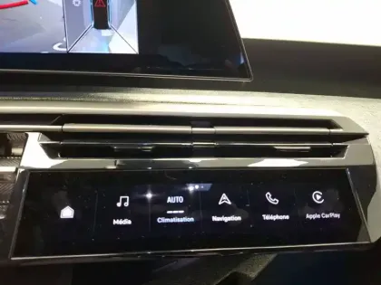 Photo 26 Peugeot 5008  Hybrid 136 e-DCS6
