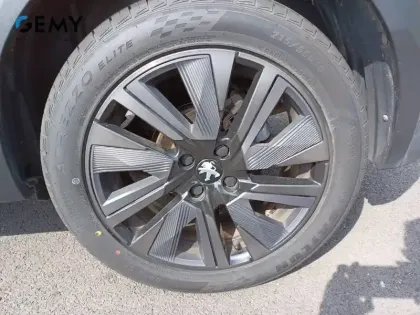 Photo 35 Peugeot 2008  PureTech 155 S&S EAT8