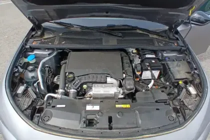 Photo 15 Peugeot 308  PureTech 130ch S&S BVM6