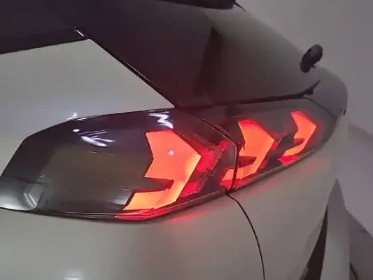 Photo 16 Peugeot 2008  PureTech 130 S&S EAT8