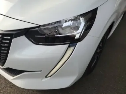 Photo 15 Peugeot 208  BlueHDi 100 S&S BVM6