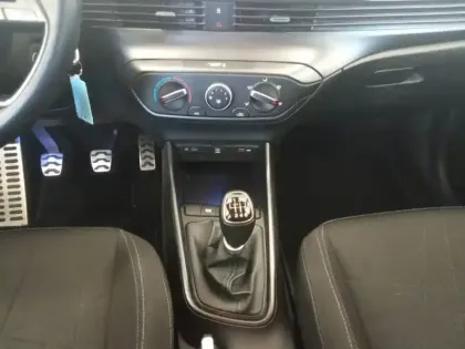 Photo 10 Hyundai Bayon  1.0 T-GDi 100 Hybrid 48V