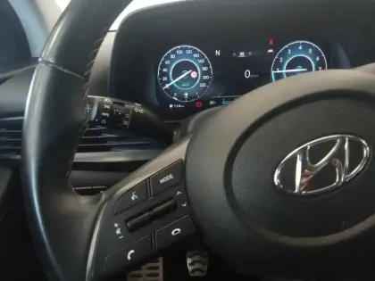 Photo 30 Hyundai Bayon  1.0 T-GDi 100 Hybrid 48V