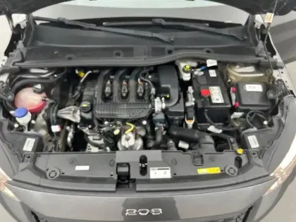 Photo 38 Peugeot 208  PureTech 75 S&S BVM5