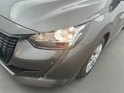 Photo 34 Peugeot 208  PureTech 75 S&S BVM5