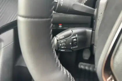 Photo 19 Peugeot 2008  PureTech 100 S&S BVM6