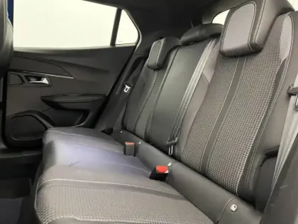 Photo 15 Peugeot 2008  Electrique 136 ch