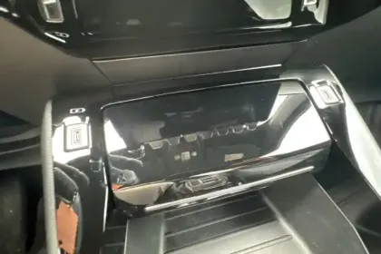 Photo 20 Peugeot 2008  Hybrid 136 e-DCS6