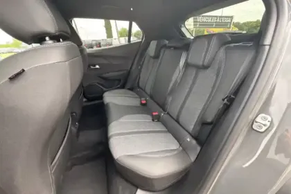 Photo 9 Peugeot 2008  Hybrid 136 e-DCS6