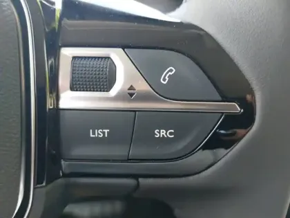 Photo 14 Peugeot 208  Electrique 54 kWh 156ch