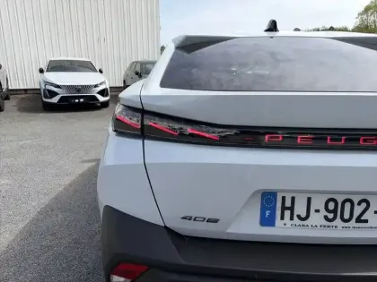 Photo 16 Peugeot 408  Hybrid 145 e-DCS6