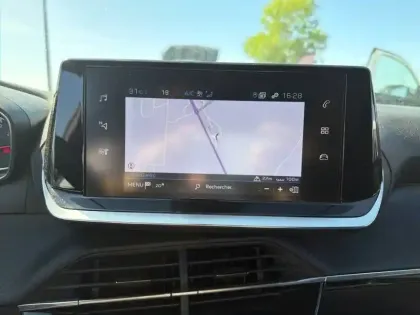 Photo 17 Peugeot 2008  PureTech 100 S&S BVM6