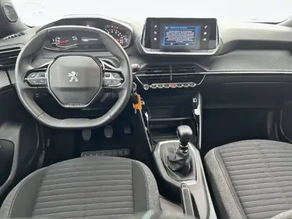Photo 27 Peugeot 2008  PureTech 100 S&S BVM6