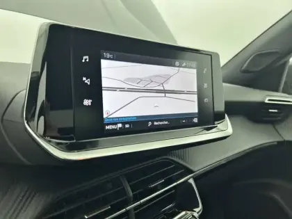 Photo 40 Peugeot 2008  PureTech 100 S&S BVM6