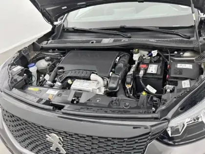 Photo 34 Peugeot 2008  PureTech 100 S&S BVM6