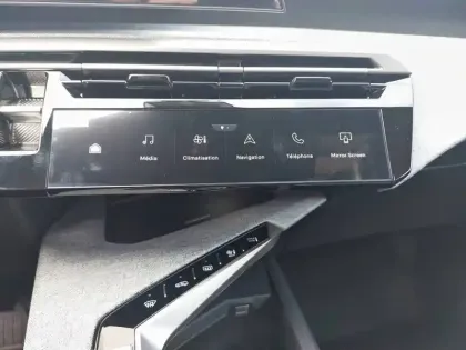 Photo 20 Peugeot 3008  Hybrid 145 e-DCS6