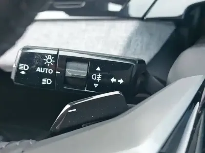Photo 19 Peugeot 3008  Hybrid 145 e-DCS6