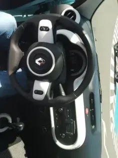 Photo 10 Renault Twingo  III Achat Intégral - 21