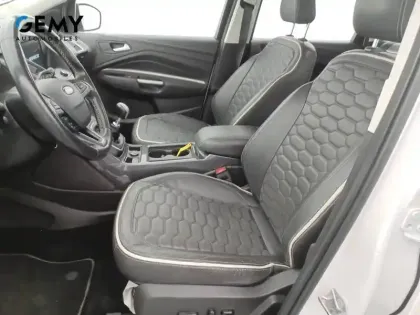 Photo 8 Ford Kuga  Vignale 2.0 TDCi 150 S&S 4x2 BVM6