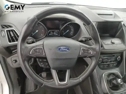 Photo 12 Ford Kuga  Vignale 2.0 TDCi 150 S&S 4x2 BVM6