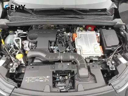 Photo 11 Renault Captur  E-Tech full hybrid 145 ch