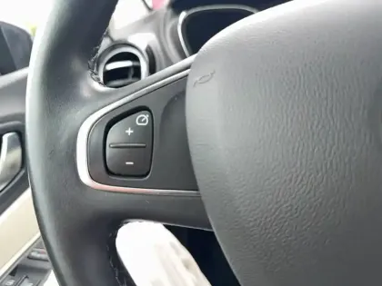 Photo 44 Renault Captur  TCe 150 FAP EDC