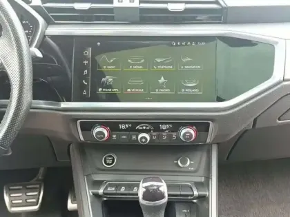 Photo 9 Audi Q3 35 TDI 150 ch S tronic 7 S line
