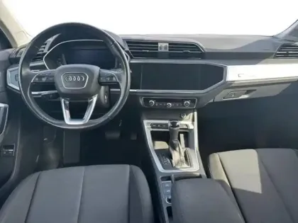 Photo 7 Audi Q3 45 TFSIe 245 ch S tronic 6 Design