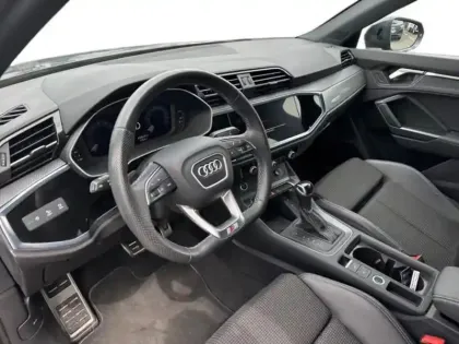Photo 8 Audi Q3 35 TFSI 150 ch S tronic 7 S line