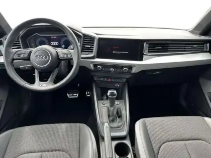 Photo 7 Audi A1 30 TFSI 116 ch S tronic 7 S line