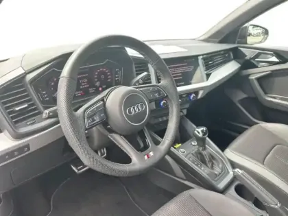 Photo 8 Audi A1 30 TFSI 116 ch S tronic 7 S line
