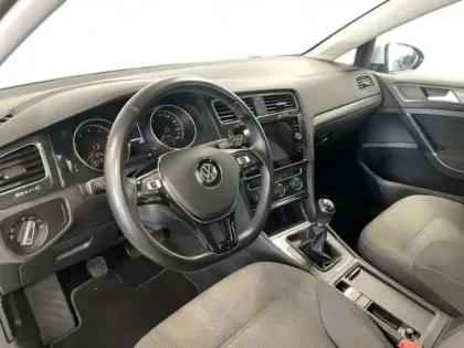 Photo 8 Volkswagen Golf BUSINESS 1.0 TSI 115 BVM6 Confortline