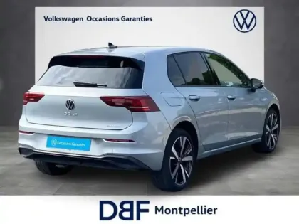 Photo 14 Volkswagen Golf 1.5 eHybrid 204 DSG6 VW Edition