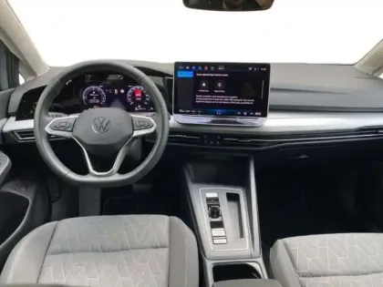 Photo 17 Volkswagen Golf 1.5 eHybrid 204 DSG6 VW Edition