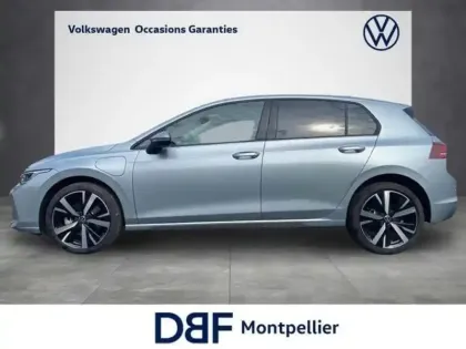 Photo 11 Volkswagen Golf 1.5 eHybrid 204 DSG6 VW Edition
