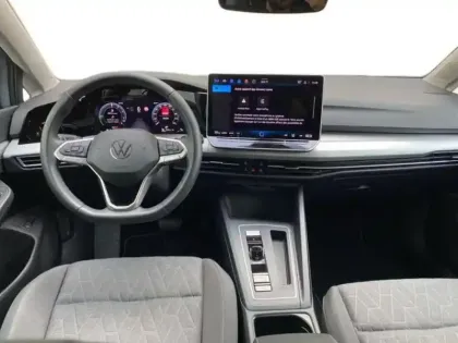 Photo 7 Volkswagen Golf 1.5 eHybrid 204 DSG6 VW Edition