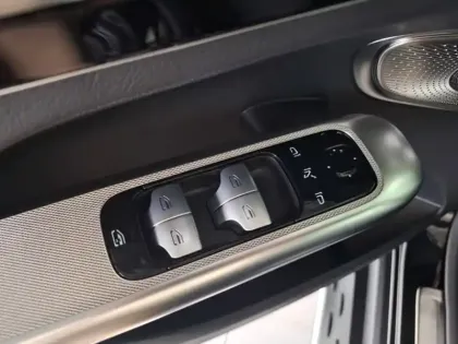 Photo 13 Mercedes GLC  300 d e Hybrid EQ 4MATIC C