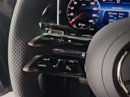 Photo 16 Mercedes GLC  300 d e Hybrid EQ 4MATIC C