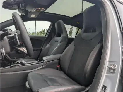 Photo 16 Mercedes Classe A 200 d