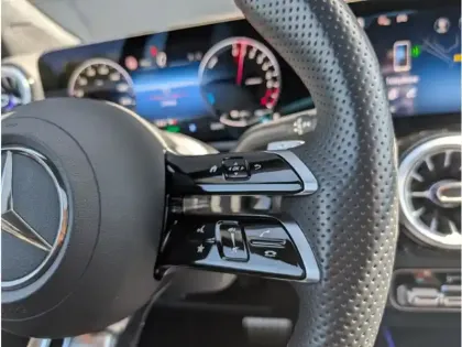 Photo 13 Mercedes GLA 250 e Hybrid EQ 
