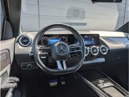 Photo 11 Mercedes GLA 250 e Hybrid EQ 