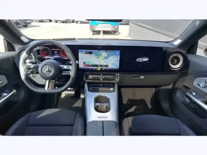 Photo 10 Mercedes CLA  200 HYBRIDE 