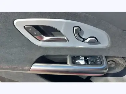 Photo 17 Mercedes CLA  200 HYBRIDE 
