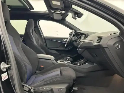 Photo 13 BMW Serie 1 118dA 150ch M Sport + Toit ouvrant + Sièges