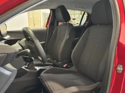 Photo 7 Peugeot 208  1.2 100 Style Clim /Carplay / régulateur