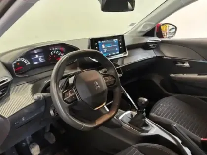 Photo 8 Peugeot 208  1.2 100 Style Clim /Carplay / régulateur