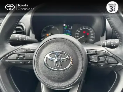 Photo 12 Toyota Yaris  116h Dynamic 5p MC24