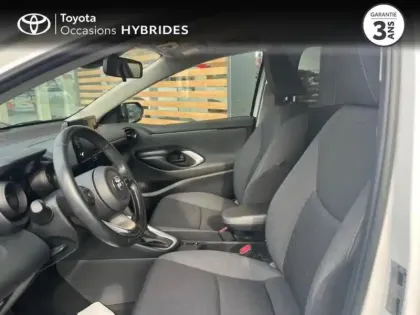 Photo 10 Toyota Yaris  116h Design 5p