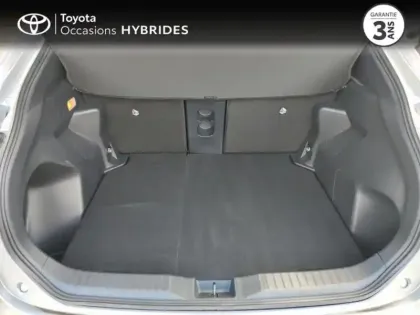 Photo 9 Toyota Yaris  Cross 116h Design Pack Cargo MY25